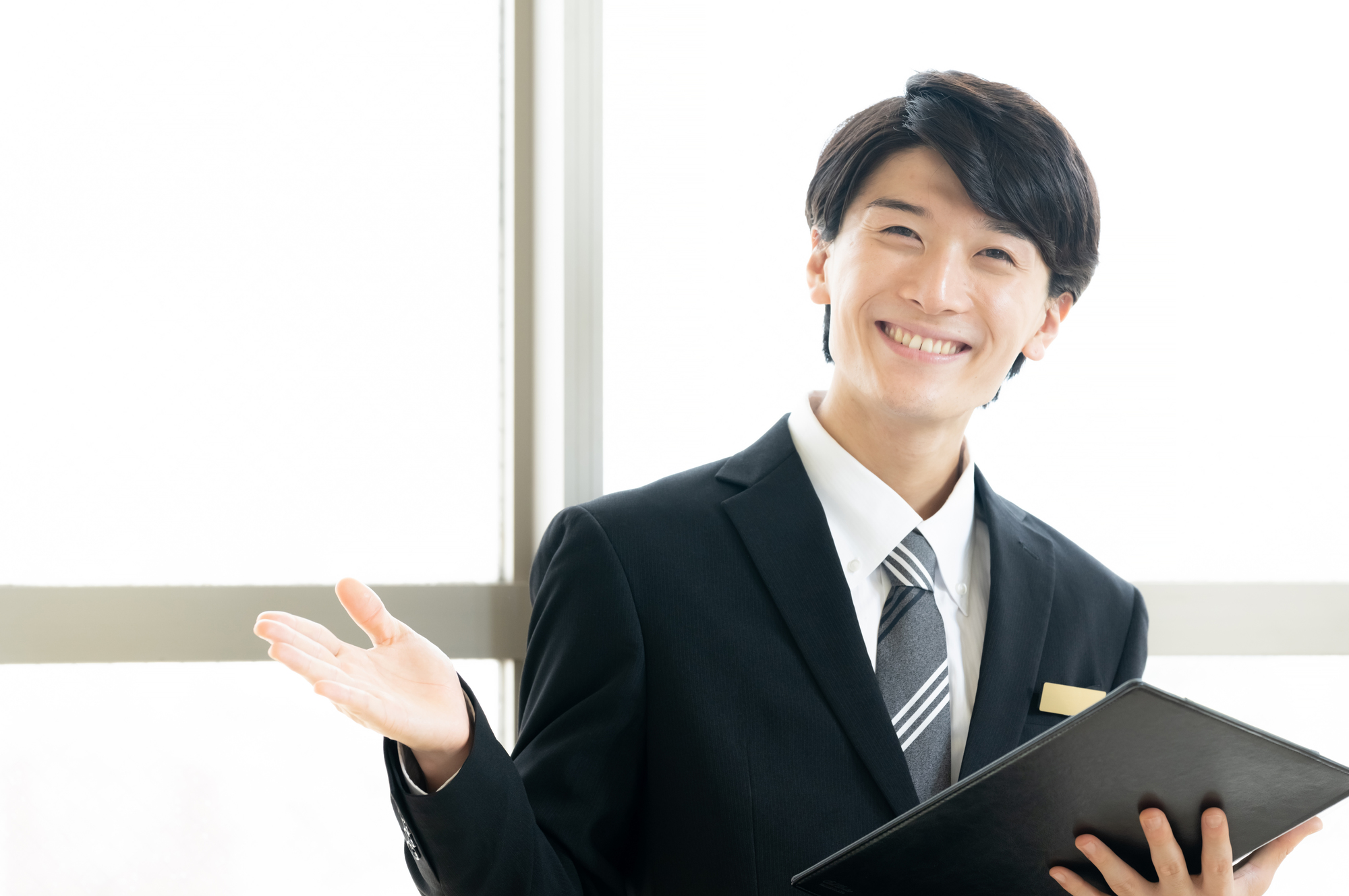 クリエイティブラボ|業界別の求人原稿表現~Z世代×不動産営業編~